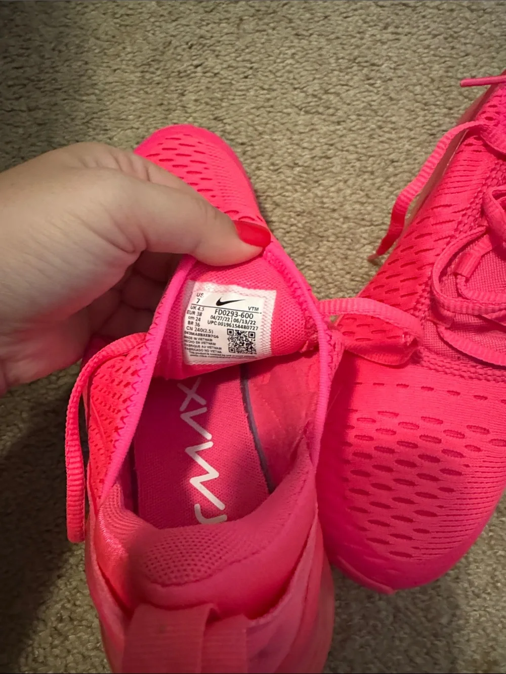 Nike Women’s Air Max 270 in Vibrant Hot Pink